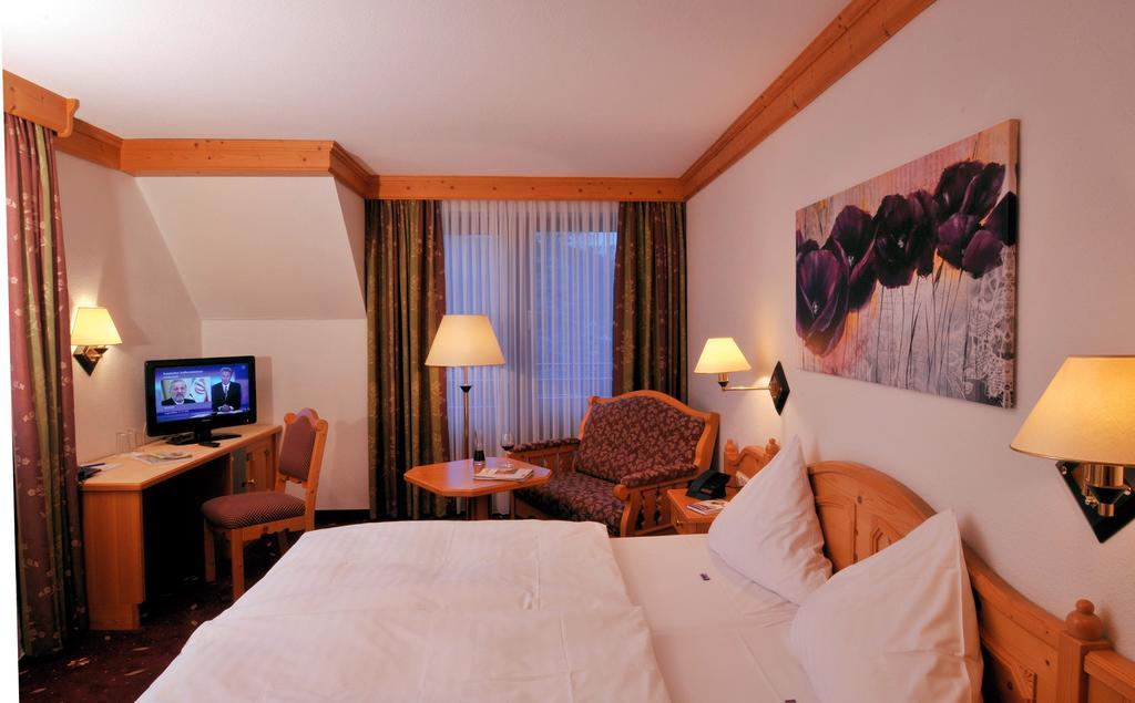 Oberaula Parkhotel Zum Stern מראה חיצוני תמונה